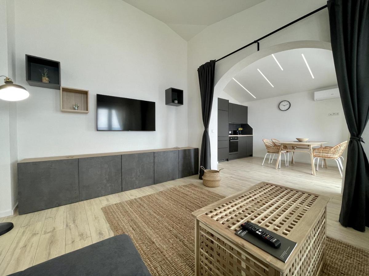 Lambda Holiday Apartments Jesenice  Esterno foto